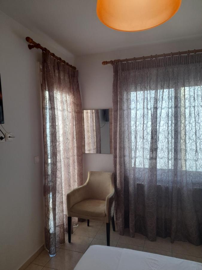 Athina'S House By The Sea Apartment Néa Péramos Екстериор снимка