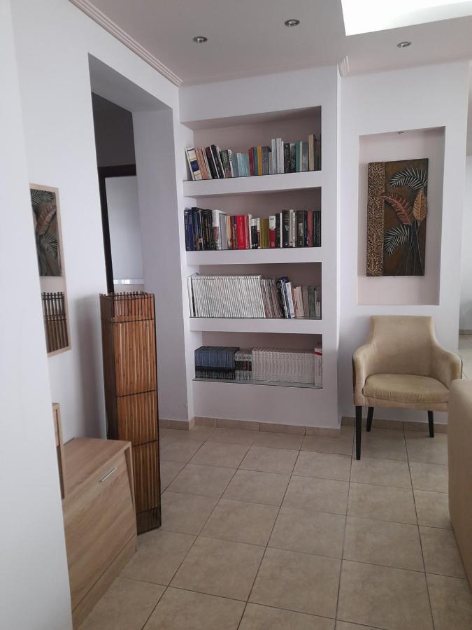 Athina'S House By The Sea Apartment Néa Péramos Екстериор снимка