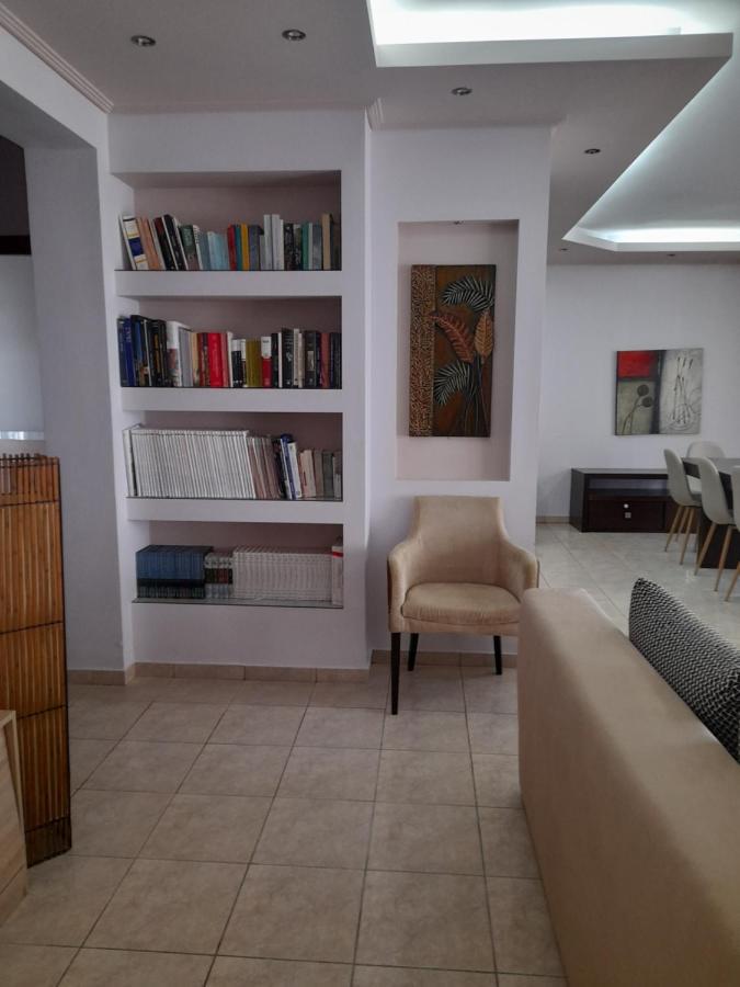 Athina'S House By The Sea Apartment Néa Péramos Екстериор снимка